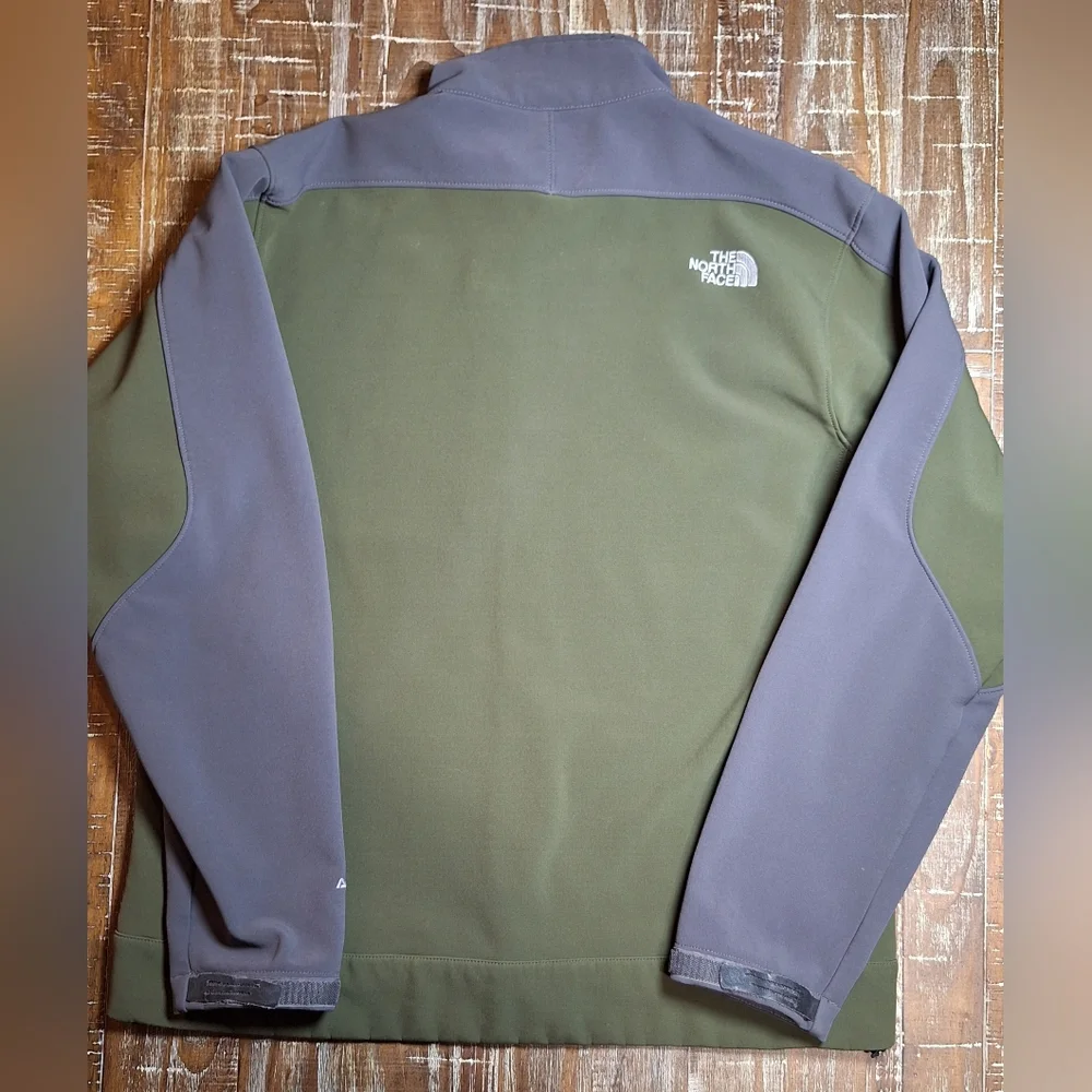 The North Face Men's‎ L Green/Gray Full Zip Jacket Zip Pockets Apex Logo Outdoor